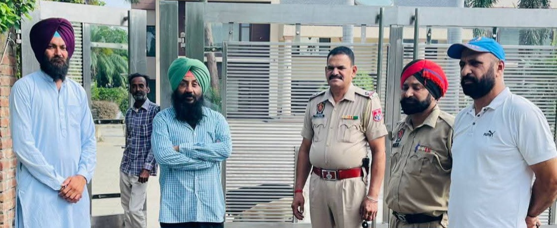 Akali leader Jatinder Singh Lali Bajwa placed under house arrest.